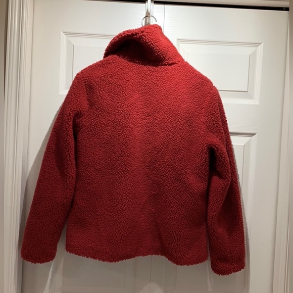 NWT Abercrombie & fitch Women faux shearling cozy jacket top burgundy size L - Picture 3 of 8
